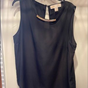 Women’s black top